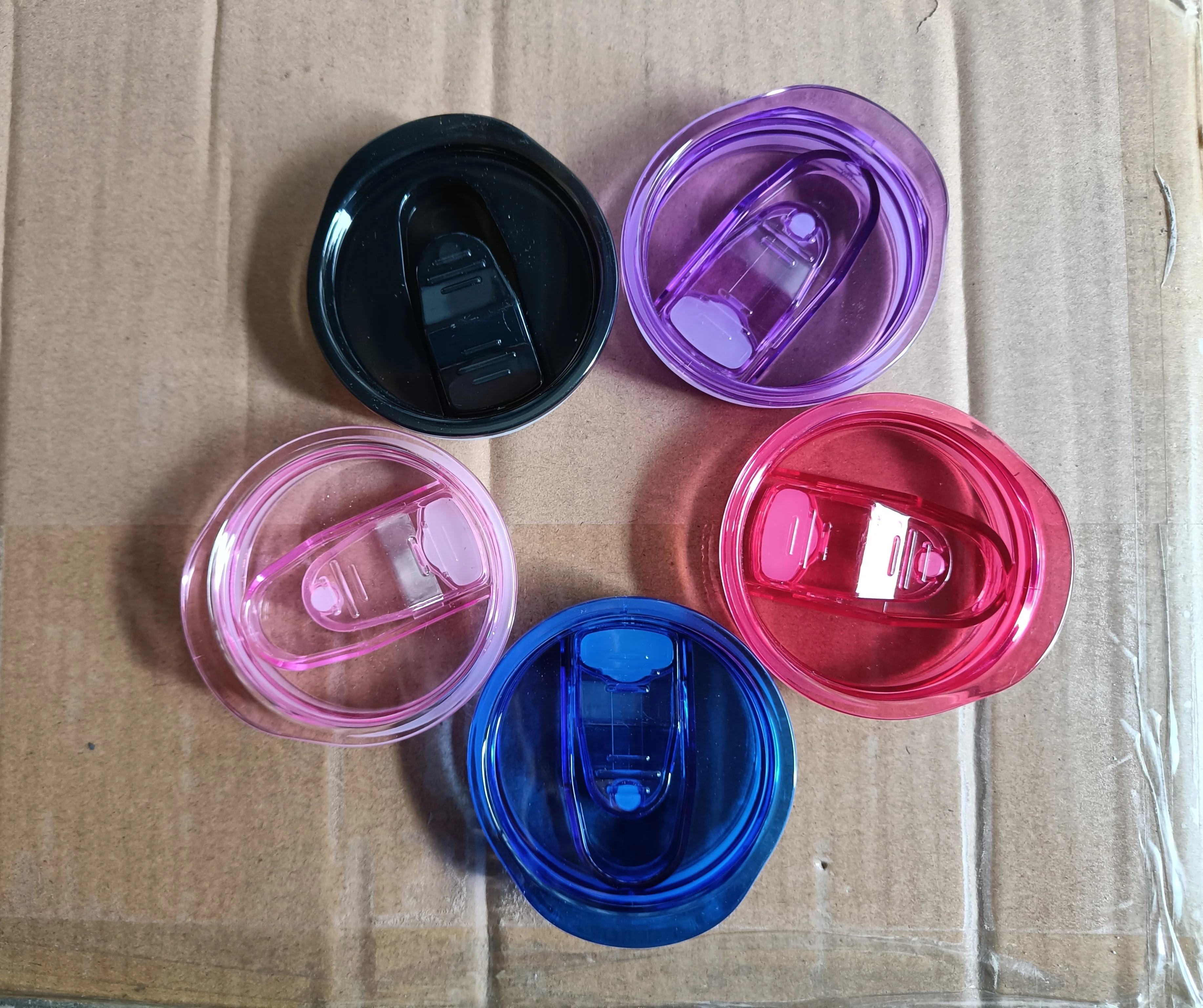 Coloured plastic lids for 20oz, 15oz, 12oz - Image 5